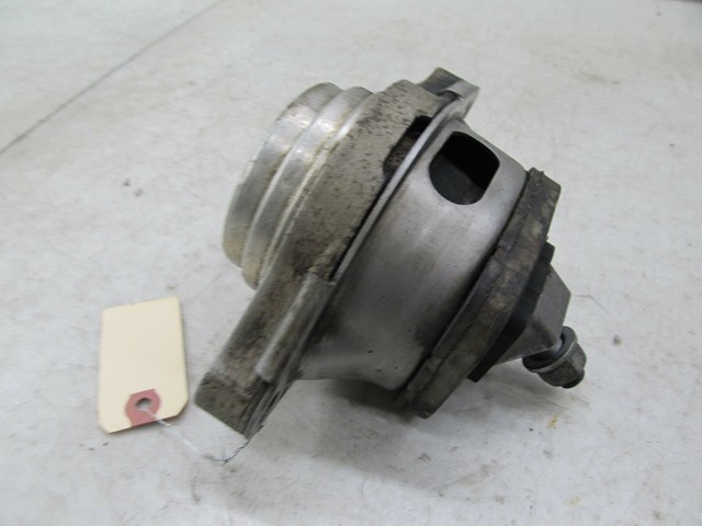  2003-2006 RANGE ROVER HSE OEM RIGHT FRONT ENGINE MOUNT BRACKET BUSHING 