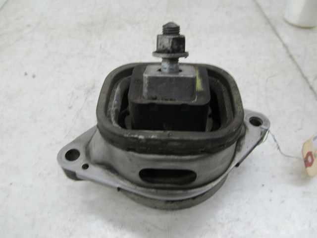  2003-2006 RANGE ROVER HSE OEM RIGHT FRONT ENGINE MOUNT BRACKET BUSHING 