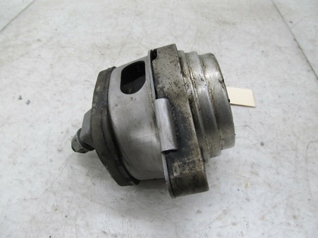  2003-2006 RANGE ROVER HSE OEM RIGHT FRONT ENGINE MOUNT BRACKET BUSHING 