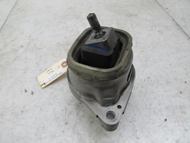  2003-2006 RANGE ROVER HSE OEM LEFT FRONT ENGINE MOUNT BRACKET BUSHING 