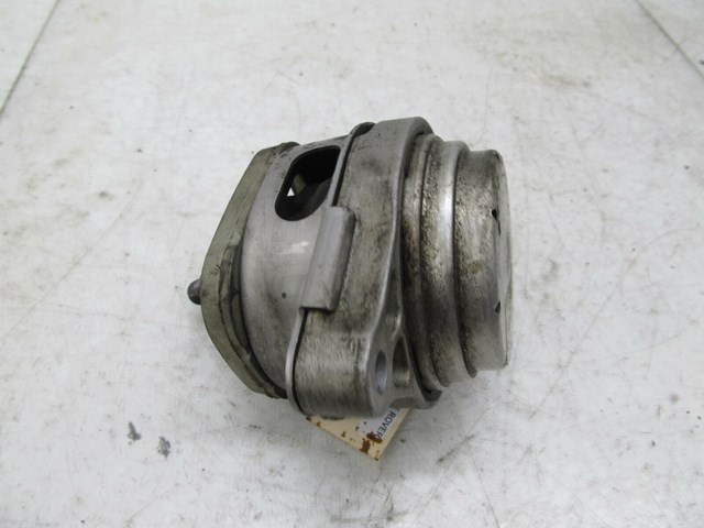  2003-2006 RANGE ROVER HSE OEM LEFT FRONT ENGINE MOUNT BRACKET BUSHING 