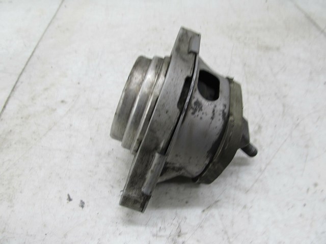  2003-2006 RANGE ROVER HSE OEM LEFT FRONT ENGINE MOUNT BRACKET BUSHING 