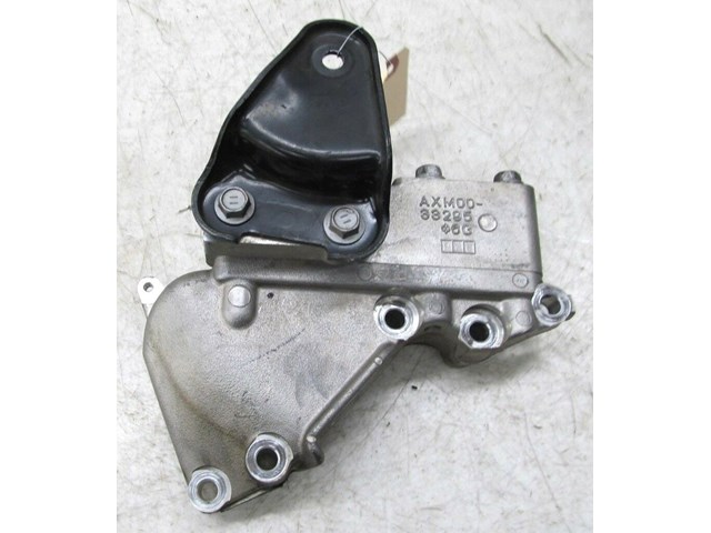  2004-2007 LEXUS RX350 OEM RIGHT FRONT ENGINE MOUNT BRACKET 