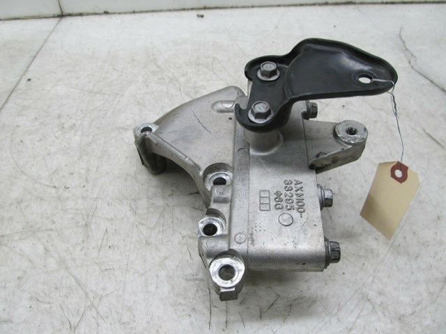  2004-2007 LEXUS RX350 OEM RIGHT FRONT ENGINE MOUNT BRACKET 