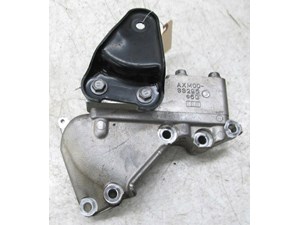  2004-2007 LEXUS RX350 OEM RIGHT FRONT ENGINE MOUNT BRACKET 