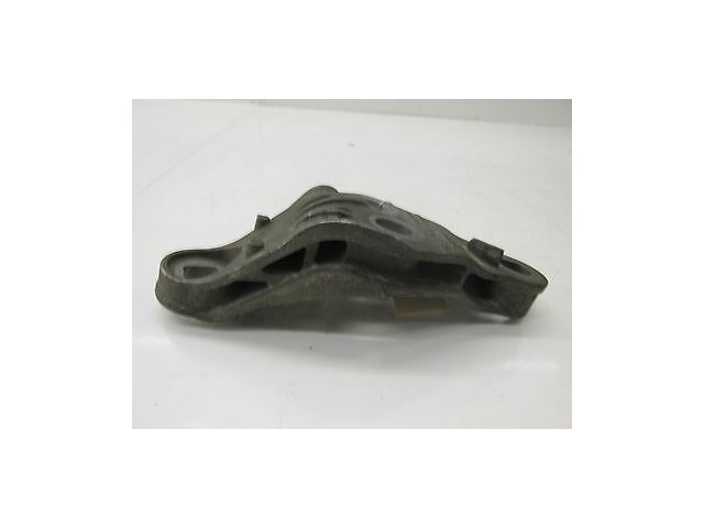  2004-2006 AUDI A8 L QUATTRO D3 OEM RIGHT FRONT MOTOR ENGINE MOUNT BRACKET