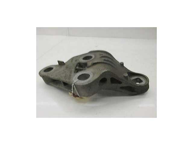  2004-2006 AUDI A8 L QUATTRO D3 OEM RIGHT FRONT MOTOR ENGINE MOUNT BRACKET