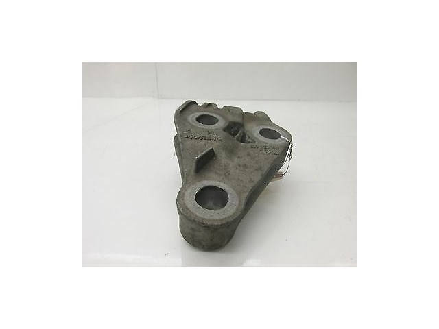  2004-2006 AUDI A8 L QUATTRO D3 OEM RIGHT FRONT MOTOR ENGINE MOUNT BRACKET