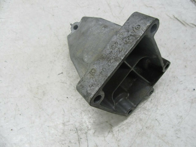2012-2015 MERCEDES C250 COUPE W204 OEM RIGHT 1.8L ENGINE MOUNT MOTOR BRACKET