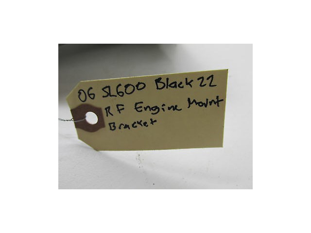 2004-2006 MERCEDES BENZ SL600 R230 OEM RIGHT FRONT SIDE ENGINE MOUNT BRACKET