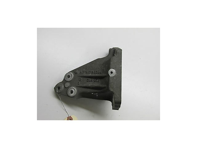 2004-2006 MERCEDES BENZ SL600 R230 OEM RIGHT FRONT SIDE ENGINE MOUNT BRACKET