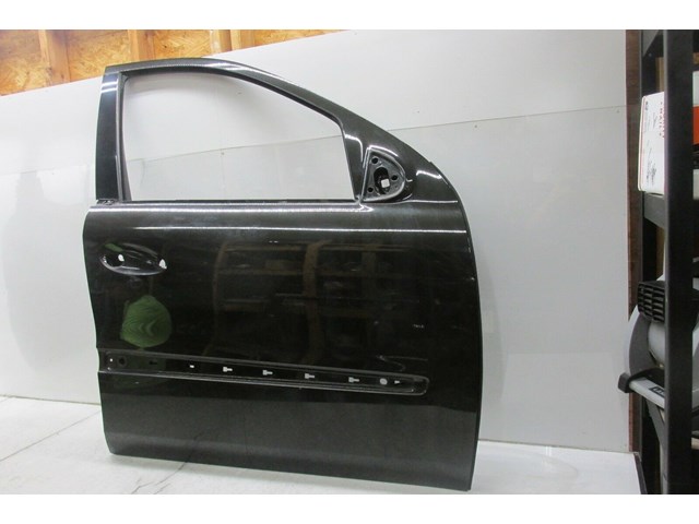 2007-2012 MERCEDES GL450 X164 OEM RIGHT FRONT PASSENGER SIDE DOOR SHELL 