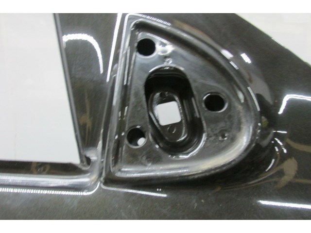 2007-2012 MERCEDES GL450 X164 OEM RIGHT FRONT PASSENGER SIDE DOOR SHELL 