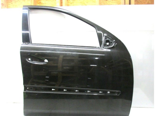 2007-2012 MERCEDES GL450 X164 OEM RIGHT FRONT PASSENGER SIDE DOOR SHELL 
