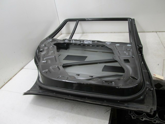 2007-2012 MERCEDES GL450 X164 OEM LEFT REAR DRIVER SIDE DOOR SHELL 