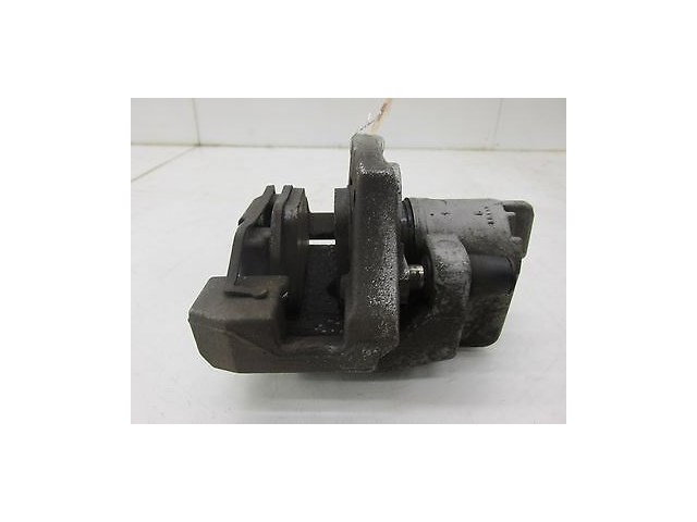 2004-2007 BMW 530i 525i E60 OEM RIGHT REAR BRAKE CALIPER W/ PADS