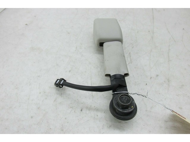 2011-2018 INFINITI M37 Q70 OEM RIGHT FRONT SEAT BELT BUCKLE 