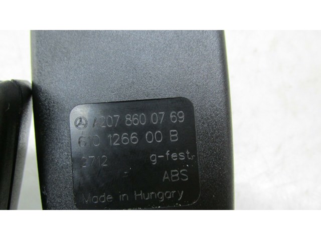 2012-2015 MERCEDES C250 COUPE W204 OEM REAR SEAT BELT BUCKLES SET OF 2 