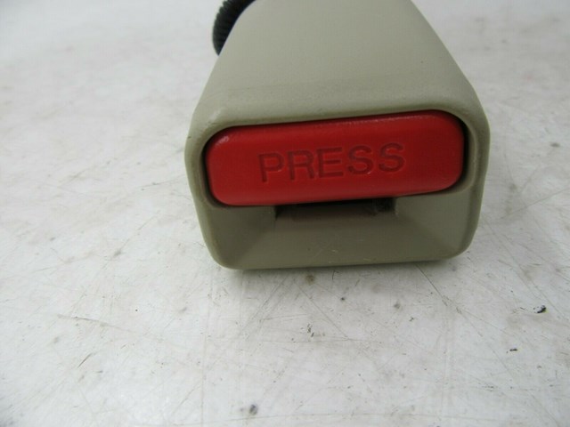 2016-2018 ACURA RDX OEM LEFT FRONT DRIVER SEAT BELT BUCKLE LATCH