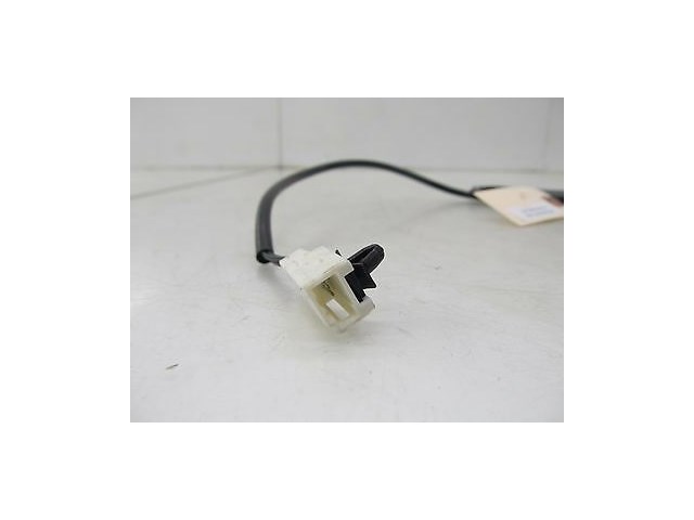 2003-2004 INFINITI G35 COUPE OEM LEFT FRONT DRIVERS SEAT BELT BUCKLE RECEIVER