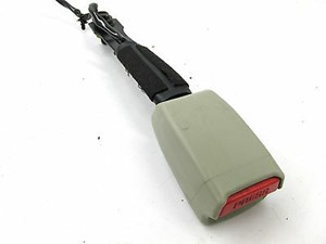 2003-2004 INFINITI M45 OEM LEFT FRONT DRIVER'S SIDE SEAT BELT RELEASE BUCKLE