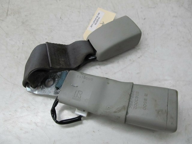  2007-2011 LEXUS GS350 OEM REAR PASSENGER CENTER SEAT BELT BUCKLE PAIR