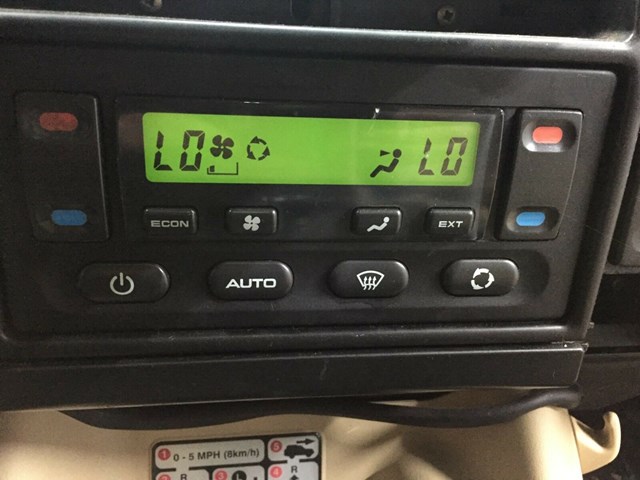 2003-2004 LAND ROVER DISCOVERY OEM FRONT CLIMATE CONTROL UNIT 