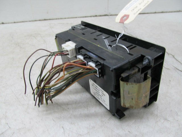 2003-2004 LAND ROVER DISCOVERY OEM FRONT CLIMATE CONTROL UNIT 