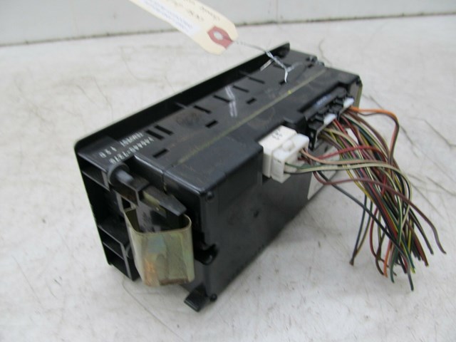 2003-2004 LAND ROVER DISCOVERY OEM FRONT CLIMATE CONTROL UNIT 