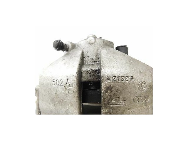 2012-2015 VOLKSWAGEN BEETLE A5 OEM RIGHT FRONT BRAKE CALIPER W/ PADS