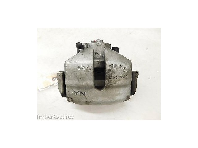 2012-2015 VOLKSWAGEN BEETLE A5 OEM RIGHT FRONT BRAKE CALIPER W/ PADS
