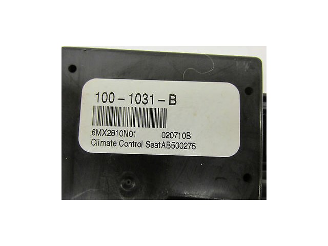 2003-2004 INFINITI M45 OEM RIGHT SIDE FRONT SEAT CLIMATE CONTROL MODULE W/ WIRES