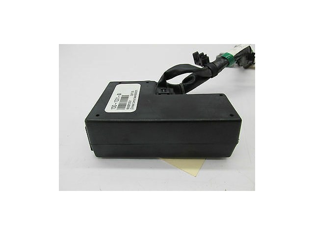 2003-2004 INFINITI M45 OEM RIGHT SIDE FRONT SEAT CLIMATE CONTROL MODULE W/ WIRES