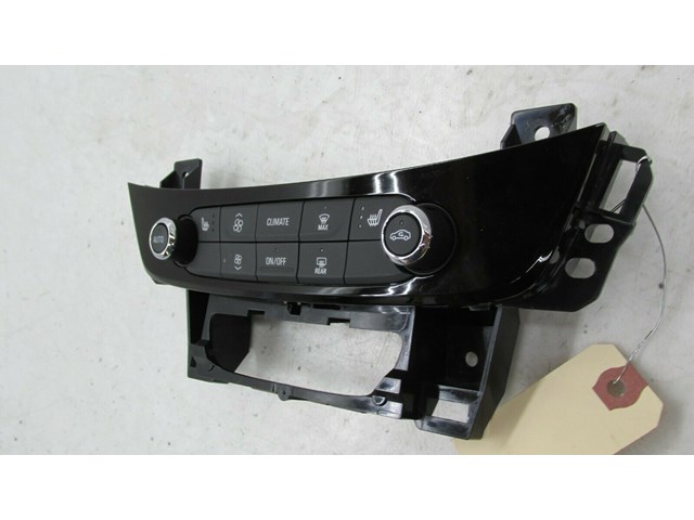 2017-2019 BUICK LACROSSE OEM  A/C HEATER CLIMATE CONTROL 84138221      