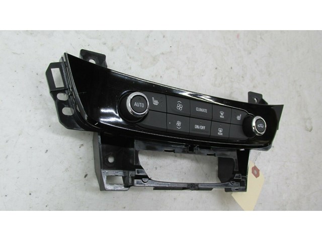 2017-2019 BUICK LACROSSE OEM  A/C HEATER CLIMATE CONTROL 84138221      