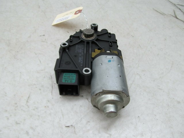 2008-2015 INFINITI G37 Q60 OEM SUNROOF MOTOR 