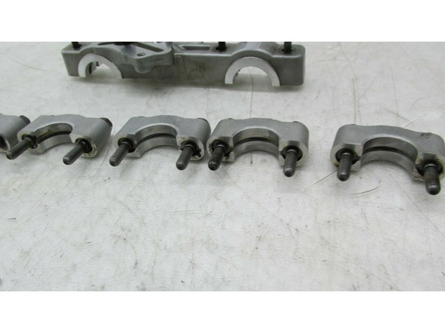  2014-2016 KIA CADENZA OEM 3.3L ENGINE FRONT CYLINDER HEAD CAMSHAFT BEARING CAPS