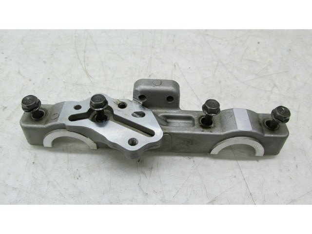  2014-2016 KIA CADENZA OEM 3.3L ENGINE FRONT CYLINDER HEAD CAMSHAFT BEARING CAPS