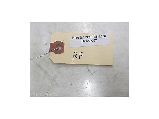 2010-2013 MERCEDES E350 W212 OEM RIGHT FRONT CYLINDER HEAD VALVE COVER 