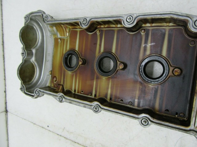 2013-2017 CADILLAC XTS OEM REAR ENGINE VALVE COVER ASSEMBLY 