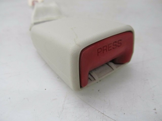  2002-2010 LEXUS SC430 Z40 OEM LEFT REAR DRIVER SIDE SEATBELT BUCKLE RECEIVER