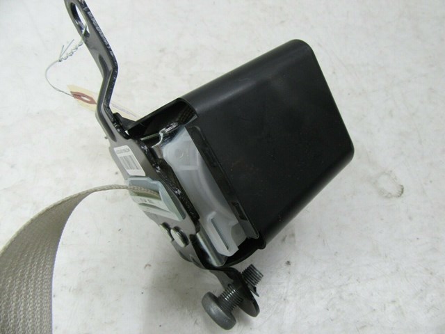 2017-2019 GM BUICK LACROSSE OEM REAR CENTER SEAT BELT SEATBELT RETRACTOR SHALE