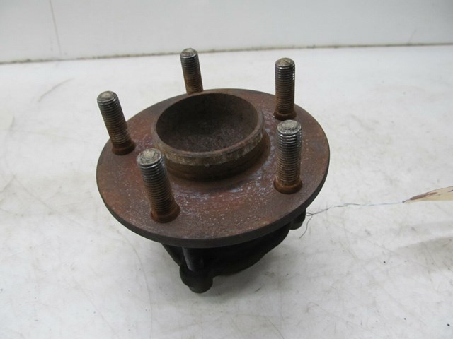 2006-2013 VOLVO C70 T5 OEM LEFT REAR WHEEL BEARING HUB 