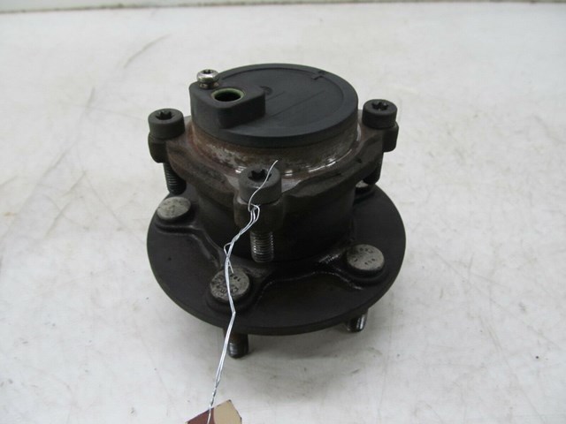 2006-2013 VOLVO C70 T5 OEM LEFT REAR WHEEL BEARING HUB 