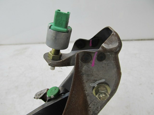 2002-2006 LEXUS SC430 OEM LEFT FRONT DRIVER SIDE BRAKE PEDAL