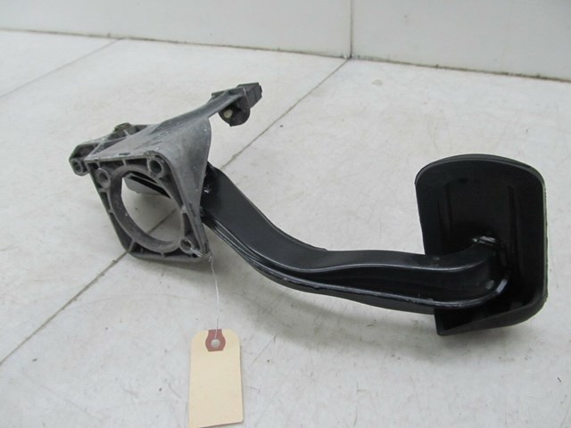 2003-2006 MERCEDES E500 W211 OEM LEFT FRONT BRAKE PEDAL