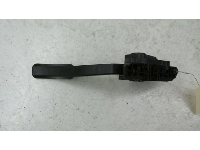 2013-2018 FORD FUSION OEM GAS ACCELERATOR PEDAL D69C9F836 