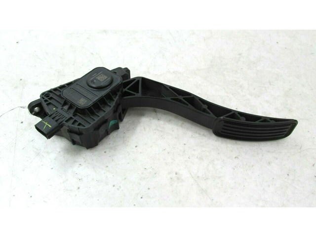 2013-2018 FORD FUSION OEM GAS ACCELERATOR PEDAL D69C9F836 