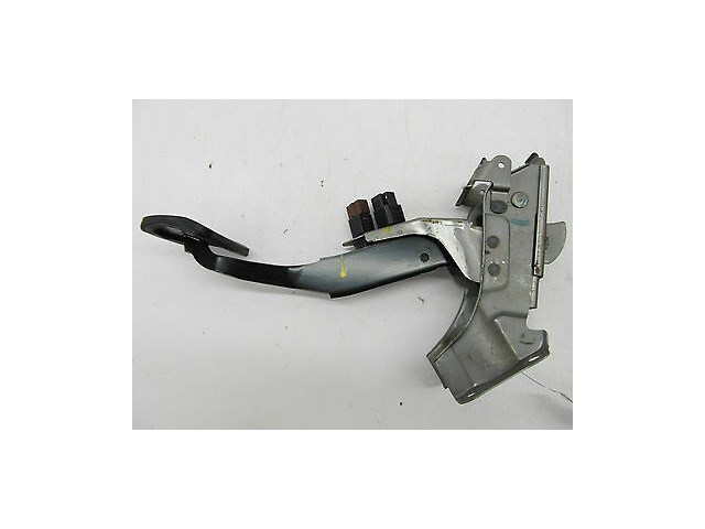 2006-2009 INFINITI M35 OEM LEFT FRONT DRIVER'S SIDE BRAKE PEDAL ASSEMBLY 