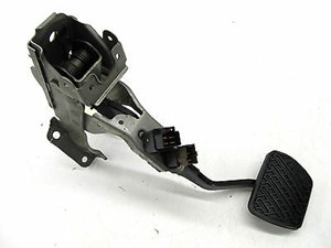 2006-2009 INFINITI M35 OEM LEFT FRONT DRIVER'S SIDE BRAKE PEDAL ASSEMBLY 